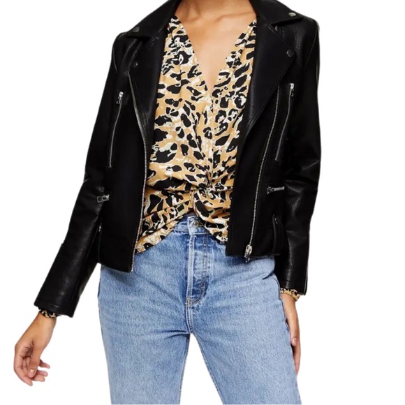 TOPSHOP Fred Faux Leather Biker Jacket Size: 4P Color: Black - Picture 15 of 16